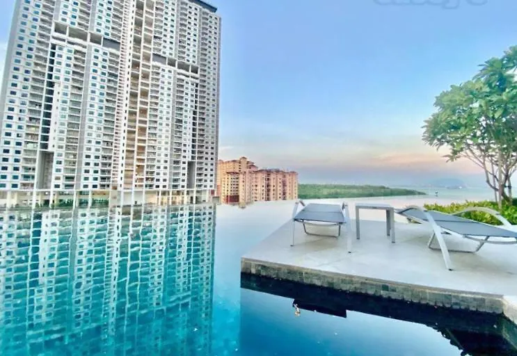 Urban Suites Georgetown Penang - Sea View & Georgetown View - High Floor - Exclusive & Cozy Stay George Town