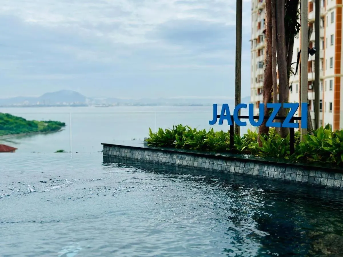 Urban Suites Georgetown Penang - Sea View & Georgetown View - High Floor - Exclusive & Cozy Stay