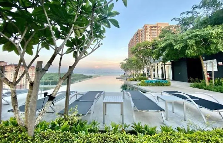 Appartement Urban Suites Georgetown Penang - Sea View & Georgetown View - High Floor - Exclusive & Cozy Stay