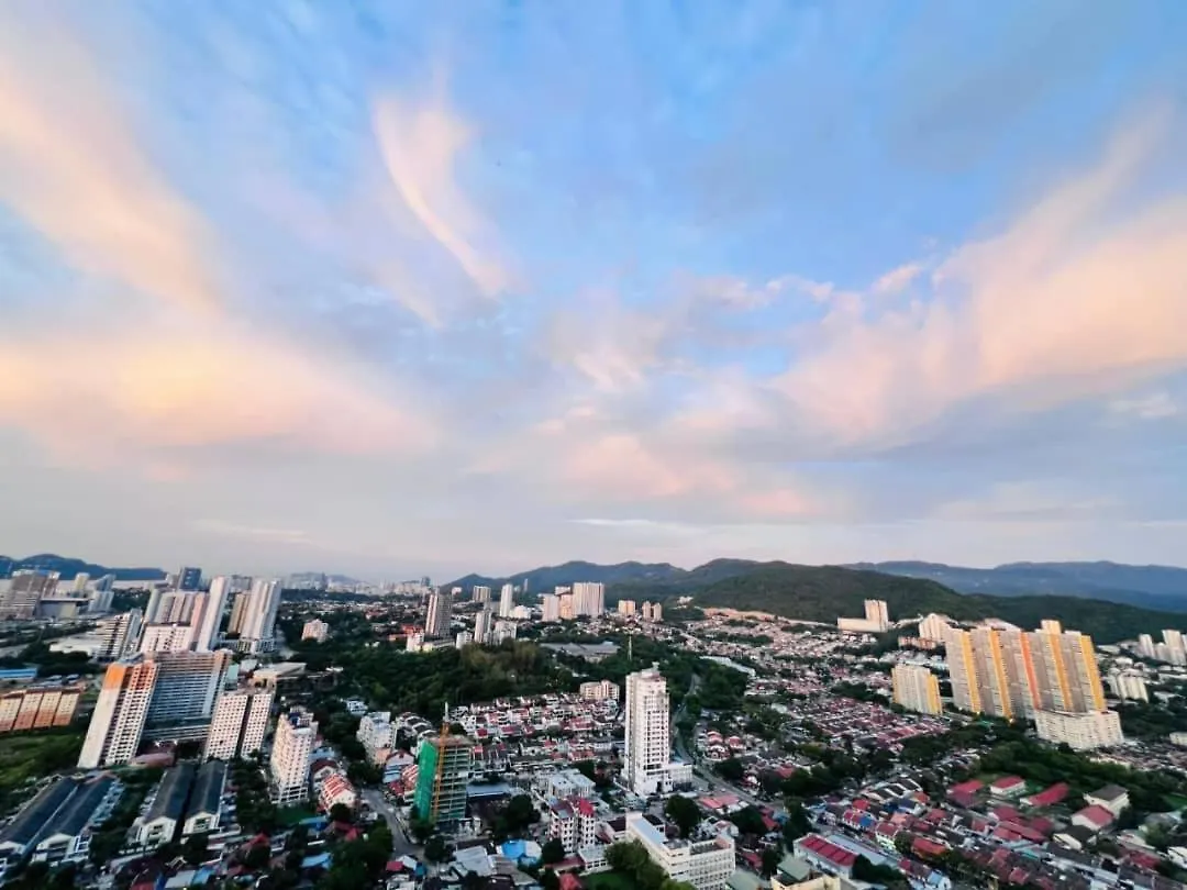Urban Suites Georgetown Penang - Sea View & Georgetown View - High Floor - Exclusive & Cozy Stay Appartement George Town