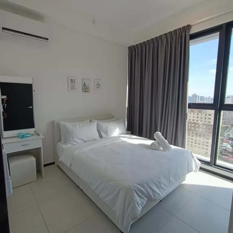 Urban Suites Georgetown Penang - Sea View & Georgetown View - High Floor - Exclusive & Cozy Stay Appartement George Town
