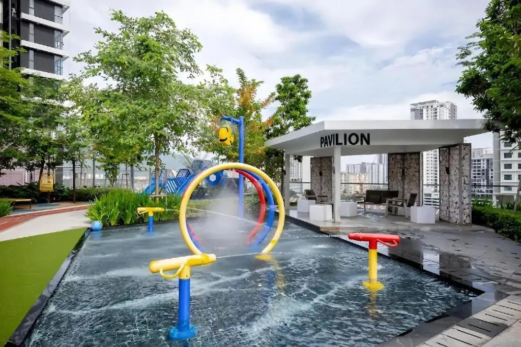 Urban Suites Georgetown Penang - Sea View & Georgetown View - High Floor - Exclusive & Cozy Stay 0*, George Town Malaisie